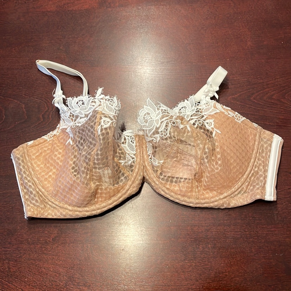 Victoria Secret Nude Lace Bra